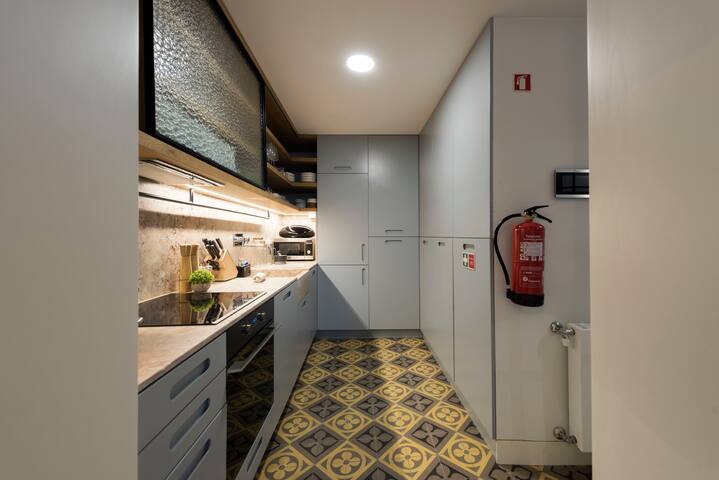 Classy & Stylish Porto 2Bedroom Duplex w/ Terrace gallery image 5