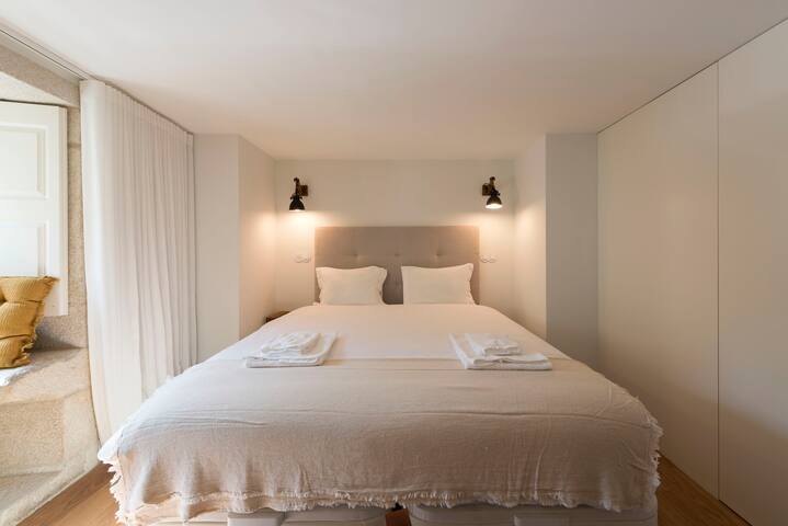 Classy & Stylish Porto 2Bedroom Duplex w/ Terrace gallery image 2