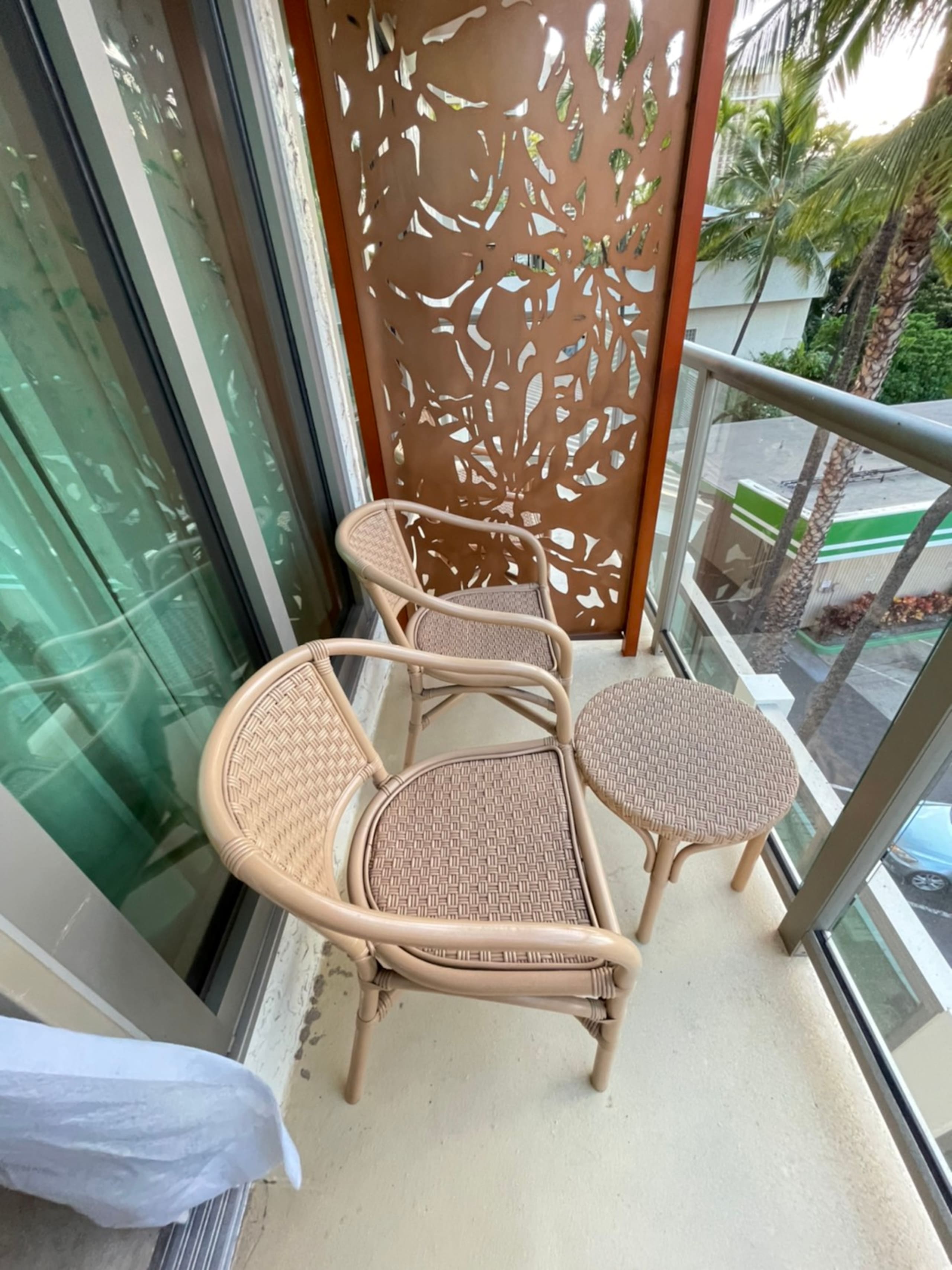 Condo in Honolulu · ★4.7 · Studio · 2 beds · 1 private bath - Image 13