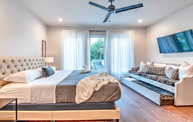 8 min to DT★New★E.Nash Home. 4bd/4ba 15min to BNA gallery image 5