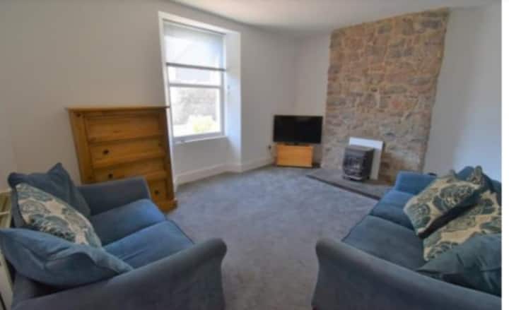 Large 3-bed House, 5-10 Min Walk To Beach, Parking - Tenby