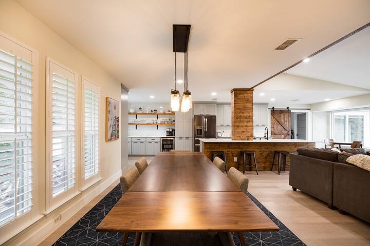 Beautifully remodeled & spacious 4bd/3ba house gallery image 5