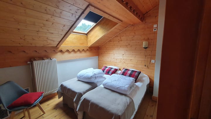 dyshemeja e dhomës së gjumit krevate dyshe