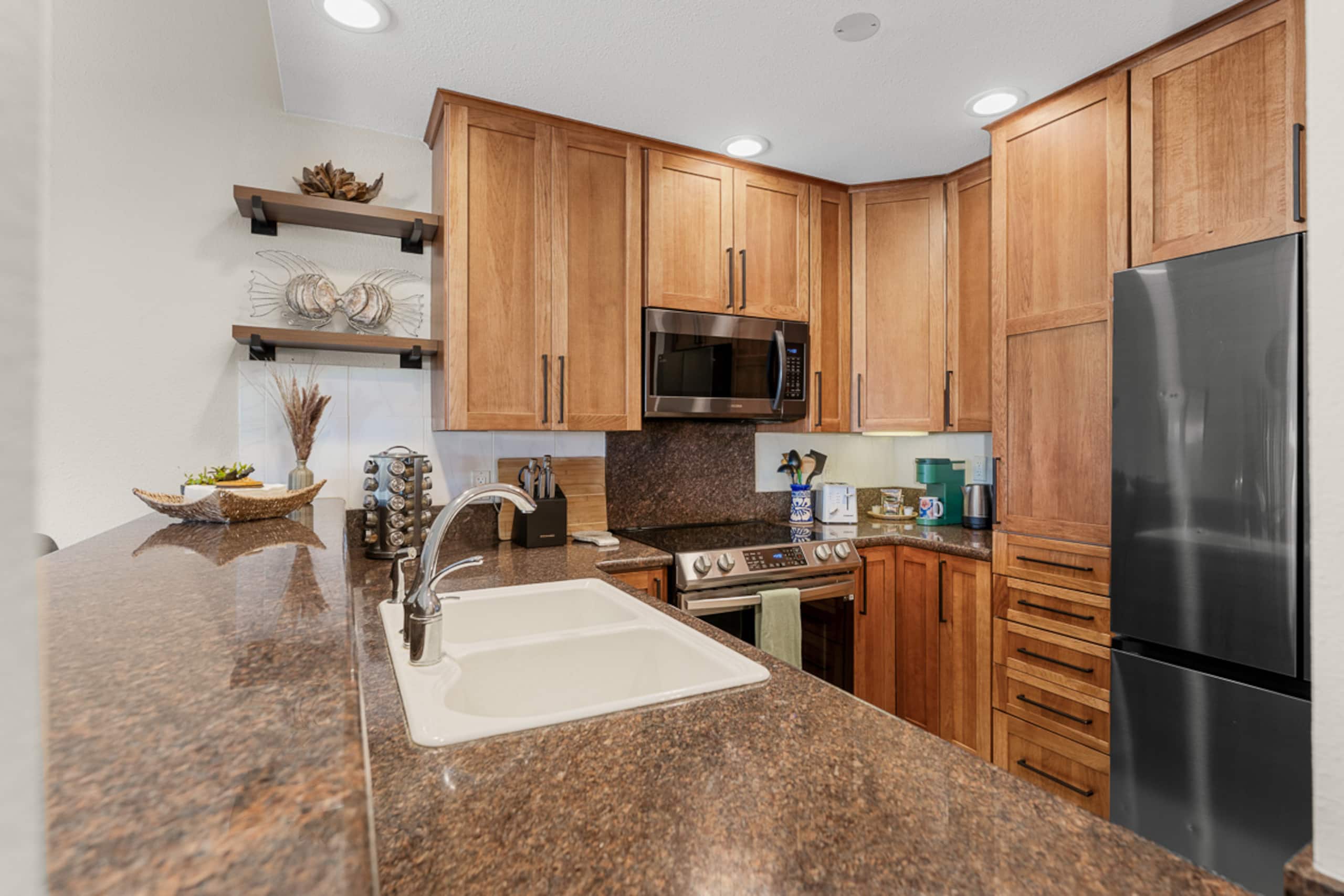 Condo in Kihei · ★4.93 · 2 bedrooms · 4 beds · 2 private baths - Image 13