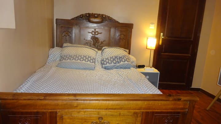 ห้องนอน N ° 3 เรียกว่า "แอน - แคลร์"
ระเบียงพร้อมวิว Mont Blanc