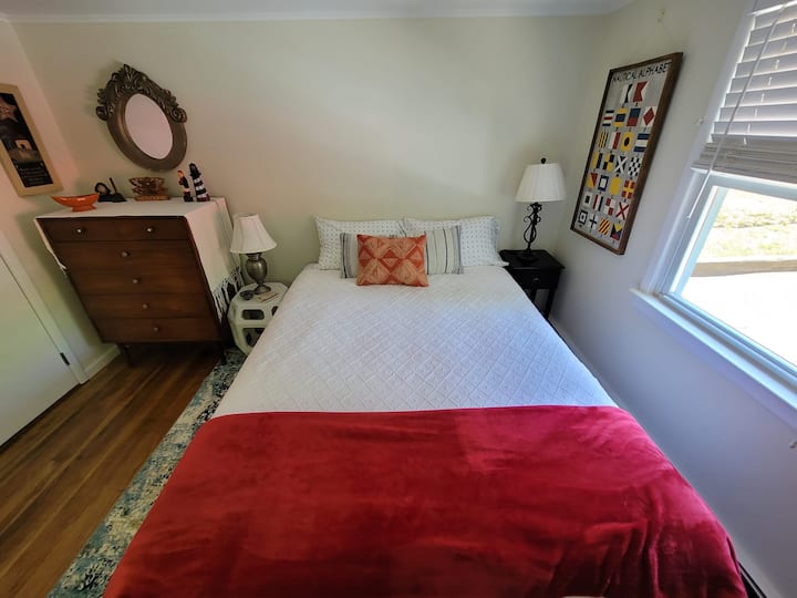 سرير بحجم كوين