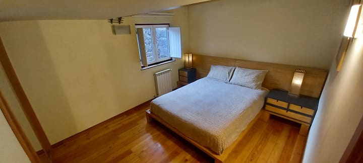 ห้องพักสำหรับ 2 คนพร้อมเครื่องปรับอากาศสำหรับการพักผ่อนที่สมบูรณ์แบบ | ห้องพักสำหรับ 2 คนพร้อมเครื่องปรับอากาศสำหรับการพักผ่อนที่สมบูรณ์แบบ