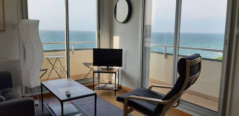Airbnb performant: T1 bis Panoramic sea view local bike parking à Saint Quay Portrieux