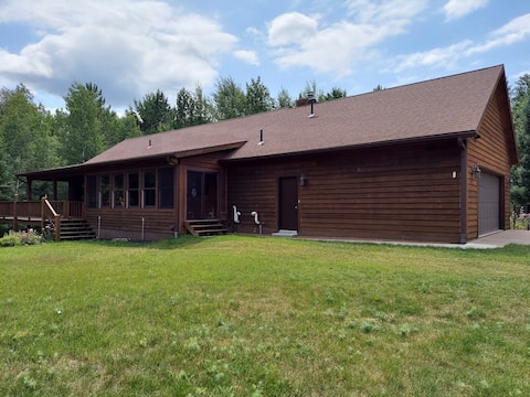 Peaceful 3 bedroom cabin on UTV/snowmobile trails