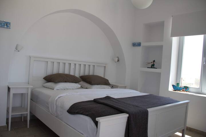 Bright villa in Plaka – Naxos gallery image 5