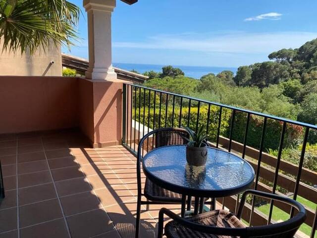 Cosy Mediterranean Beachfront House – Tossa de Mar