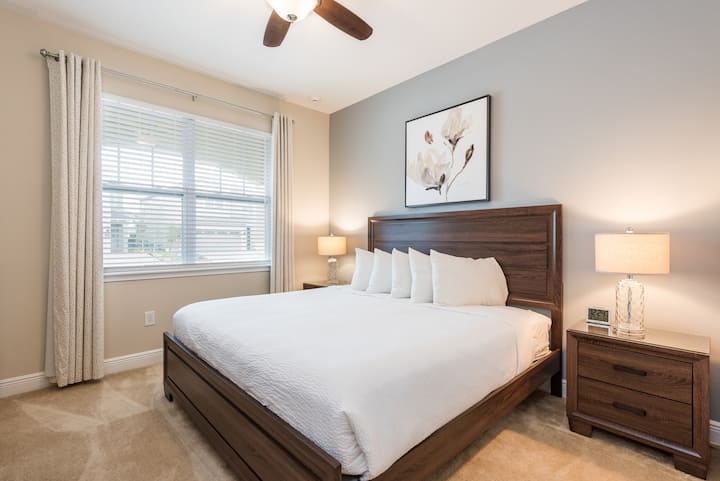 Bedroom #2 Downstairs - King Bed