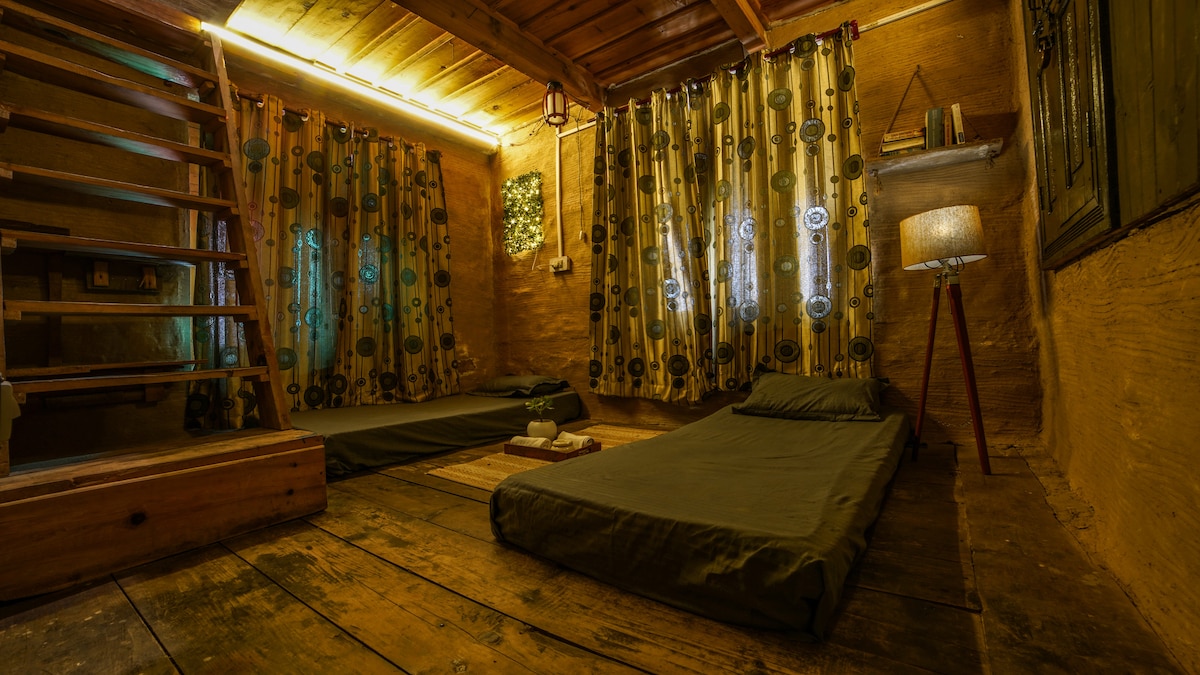 Bedroom 3 — Group Room