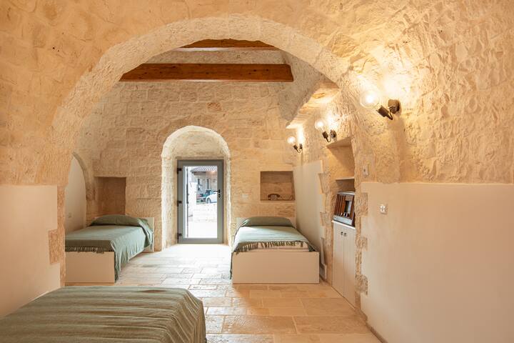 Trulli alla Fontanella, con piscina gallery image 5