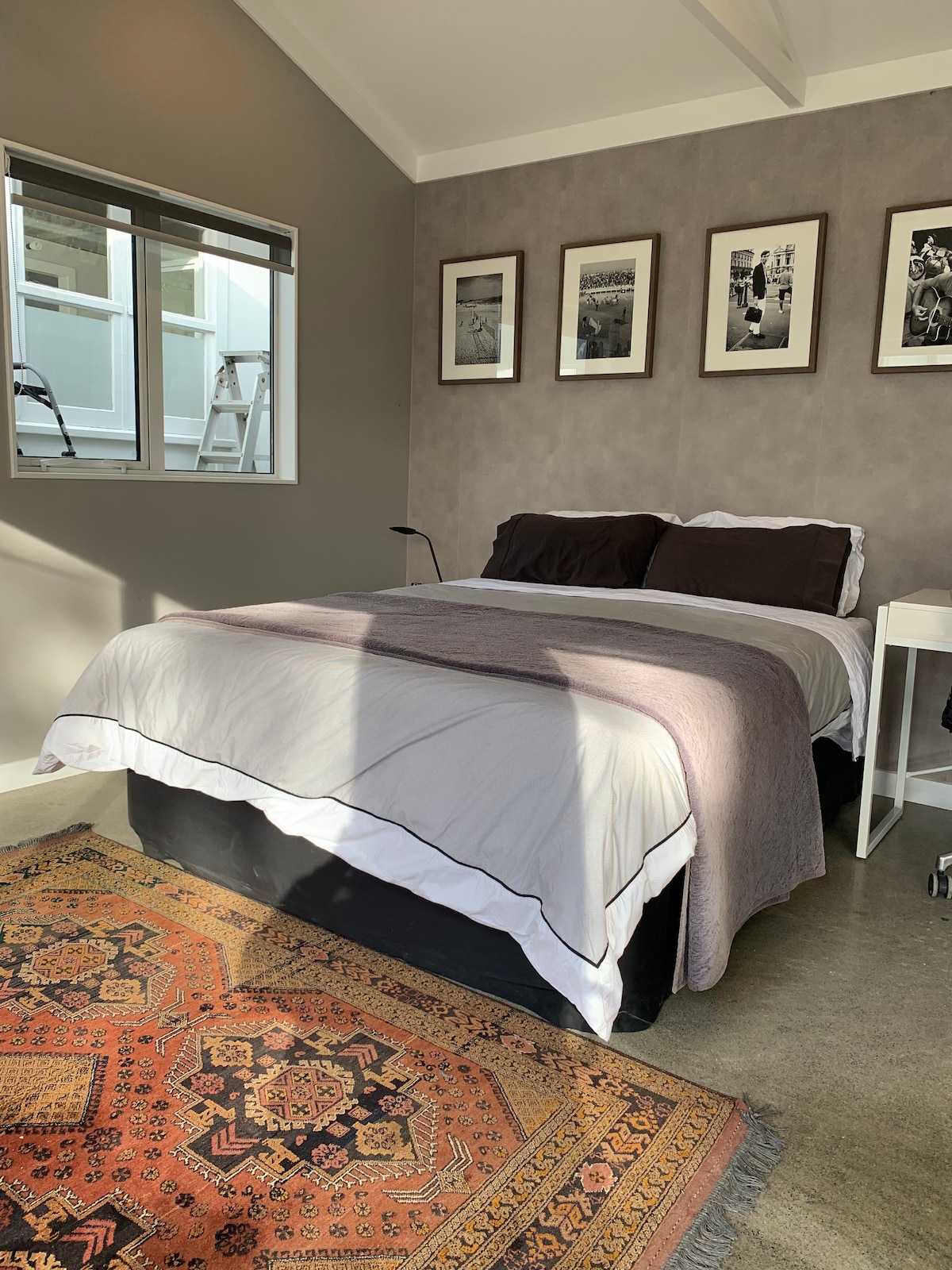 Спална соба 3, надворешна за куќата во канцеларијата/студијата