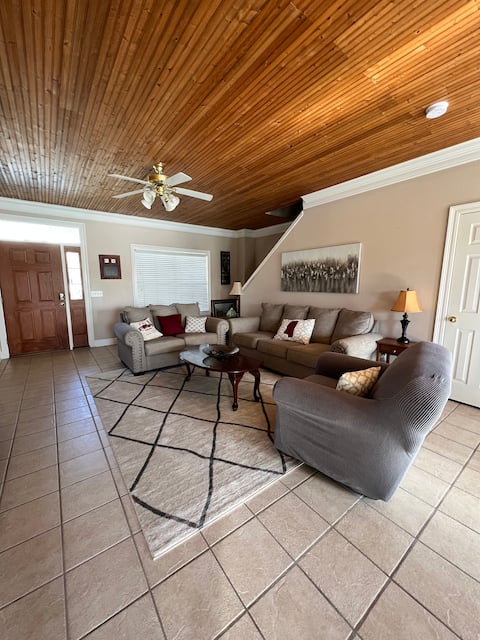 Spacious 4 Bedroom House in the Highlands