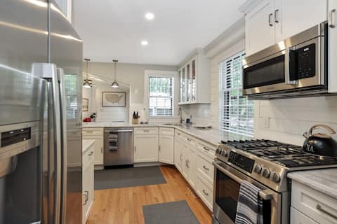 The Gatehouse, Cheerful 3 bedroom 3 bathroom house