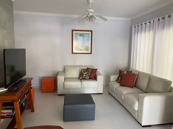 Სასტუმრო ოთახი