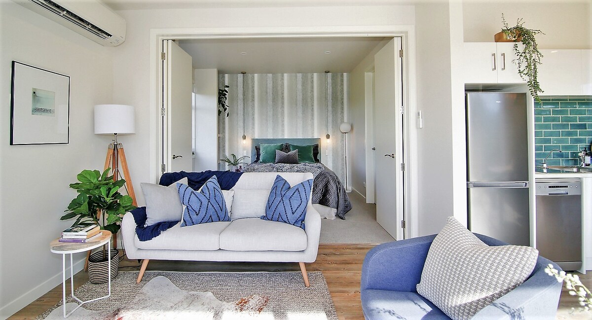 Popular Airbnb listing: The Hilly House, Private Boutique Accommodation in Waipa District East