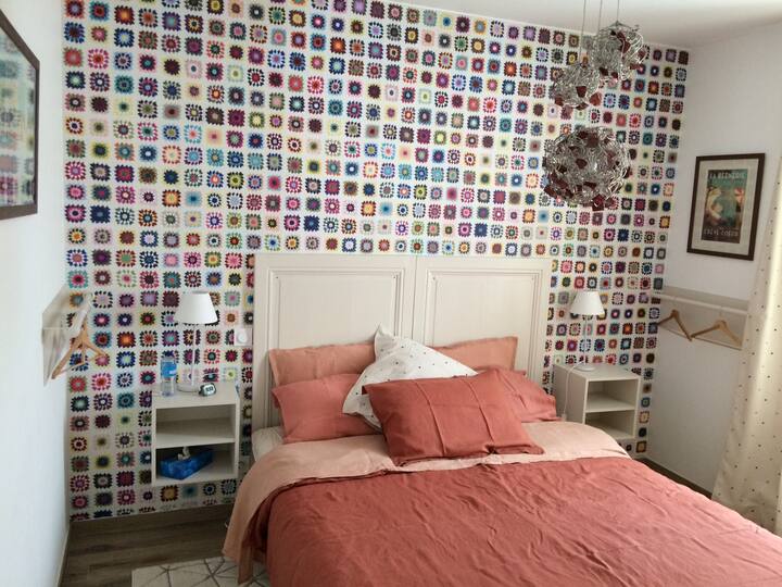 Dhomë në katin përdhe