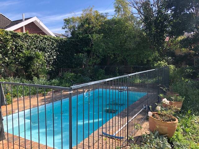 Light and Bright 3 bedroom family home with pool gallery image 3