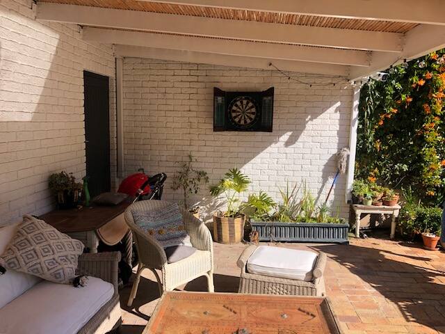 Light and Bright 3 bedroom family home with pool gallery image 5