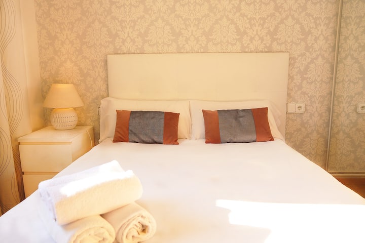 chumba kikuu cha kulala 