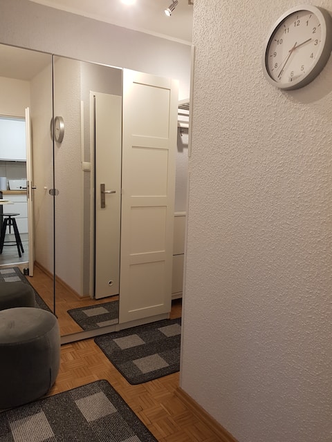 Successful Airbnb property: Comfortable flat between the airport and city in Ochota