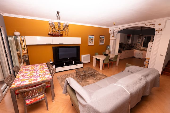 Seaside 4 Bedroom Serenity Villa - Durres