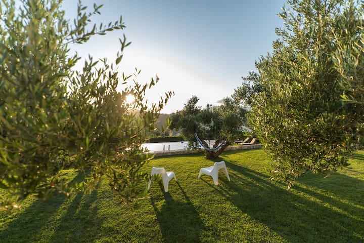 ★ Luxury 8BR | COMPLEX with PRIVATE Pool