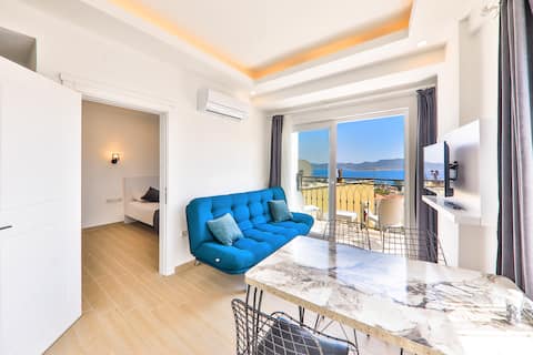 Sea View 2+1 Spacious Apartment Grand Floor1-2-3