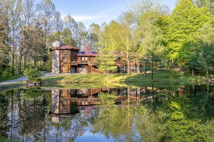 Nature Spa House | •Pool •Hot Tub •Sauna •Pvt Lake