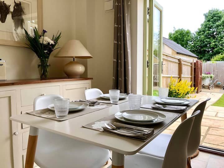 Daisy Place a beautiful getaway! Houses for Rent in Bourtononthe