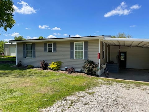 Super-Cozy 2-Bedroom Potato Cottage