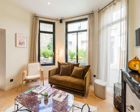Top Airbnb: Le Petit Mail - Terrace apartment in the center of ANGERS à Angers