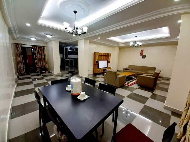 Belle Vue , Coquette Appartement - コナクリ