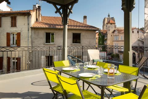 Villefranche:
Superb 100 m² apartment with terrace