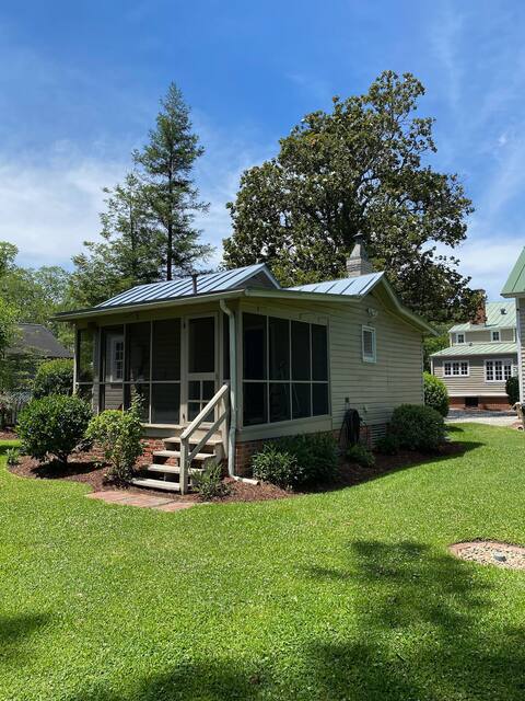 Sea Turtle Cottage - Walk to Everything