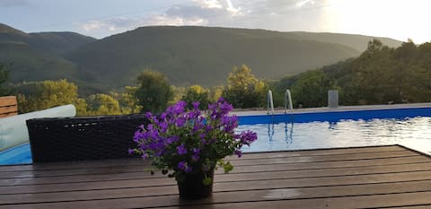 Villa with a pool and a jacuzzi