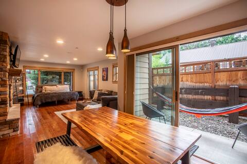 Urban Comfort in Downtown Whitefish