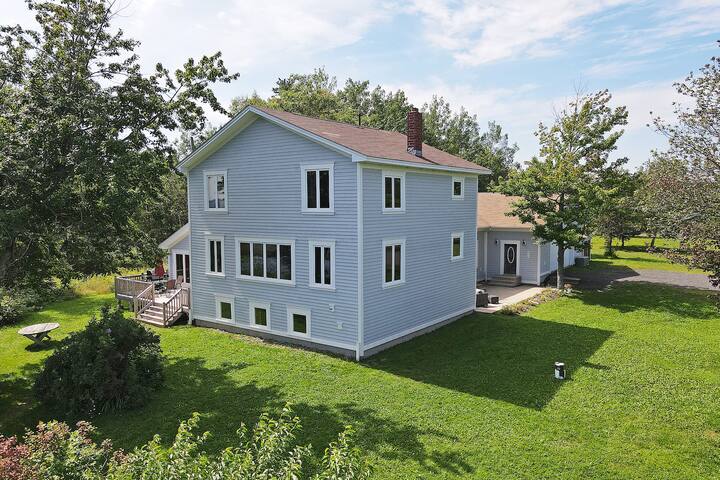 Shaleside-3Bed-sleeps11-lakehouse-private/peaceful gallery image 2