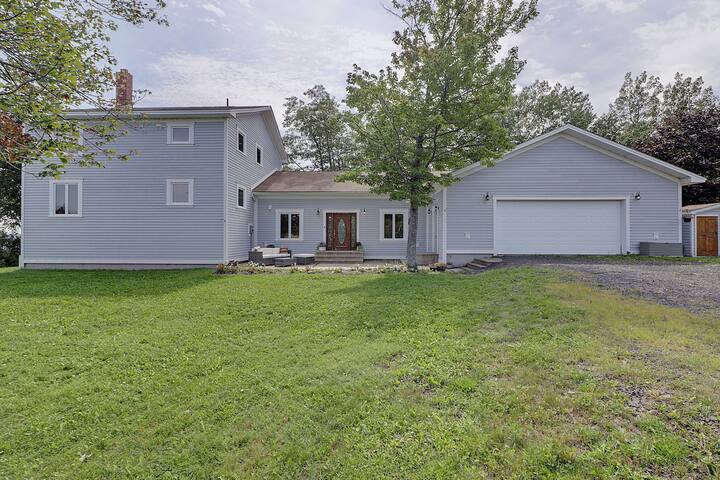 Shaleside-3Bed-sleeps11-lakehouse-private/peaceful gallery image 4