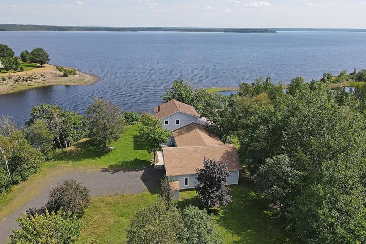 Shaleside-3Bed-sleeps11-lakehouse-private/peaceful gallery image 5