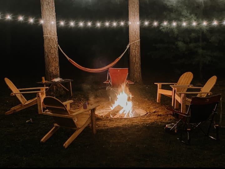 Abby’s Place steps away from Higgins Lake! Cottages for Rent in