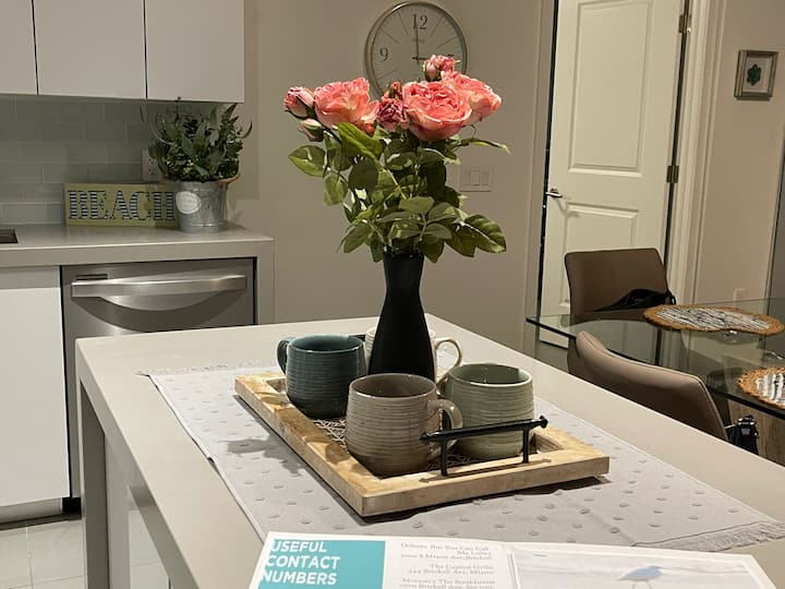 Lovely 2 beds in the elegant Canvas Condo Miami Condominiums for Rent