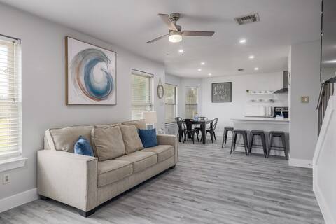 Huge Home in Killeen Large Families 16 Guests