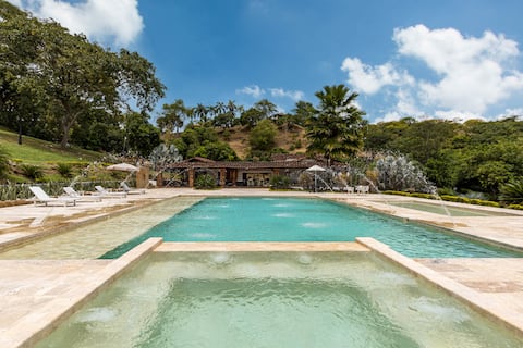 Colonial Sopetrán | Marble Pool | Big Groups Oasis