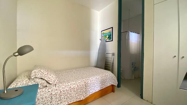 Pieza Servicio/卧室4