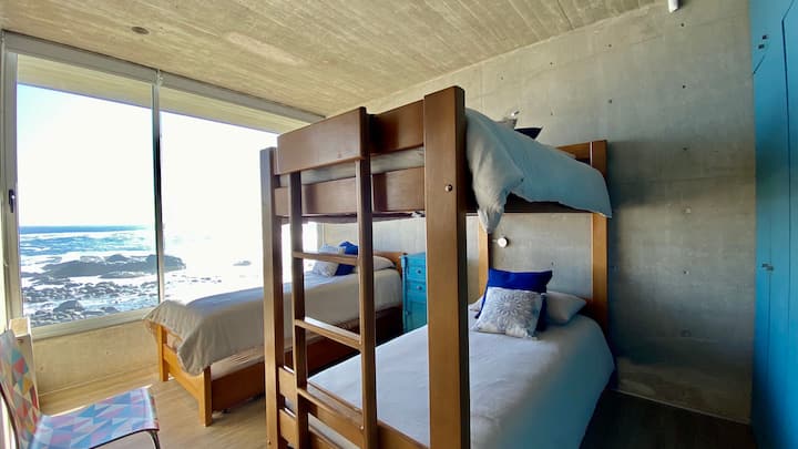 Pieza 2 （ 3个卡马）/卧室2 （ 3张床）