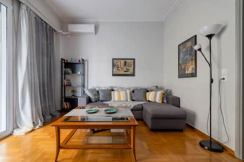 Top performing Airbnb: A nice small apartment on the Athens Riviera in Δήμος Παλαιού Φαλήρου